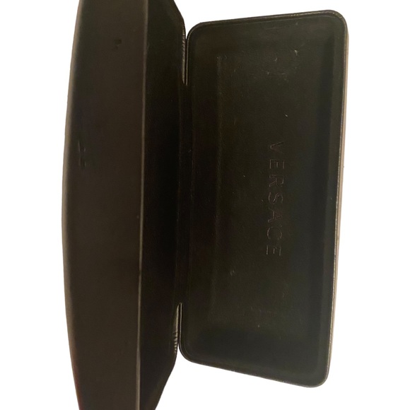 Versace sunglass case larger size - Picture 3 of 3